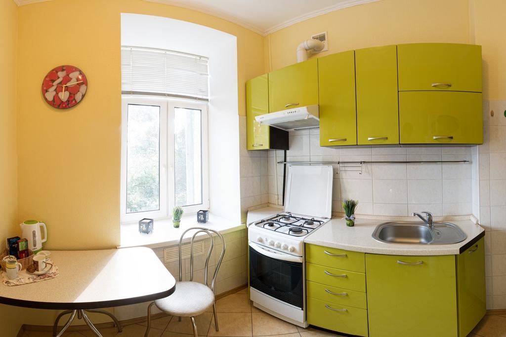 Kyiv Apartment In The City Center On Turgenevskaya Street Dış mekan fotoğraf